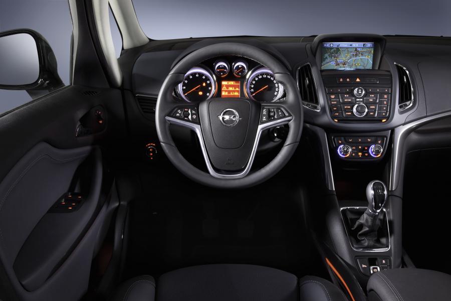  Opel Zafira Tourer 2011 года  (фото 50 из 67)